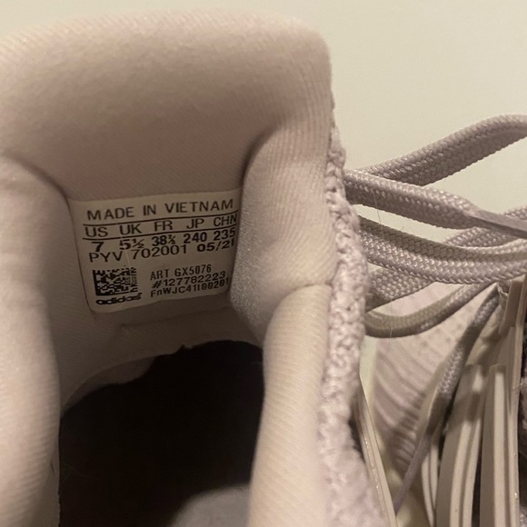 Adidas Ultraboost 4.0 DNA size 7 - Picture 5 of 9